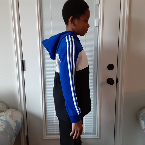 Adidas - Picture 3 of 3